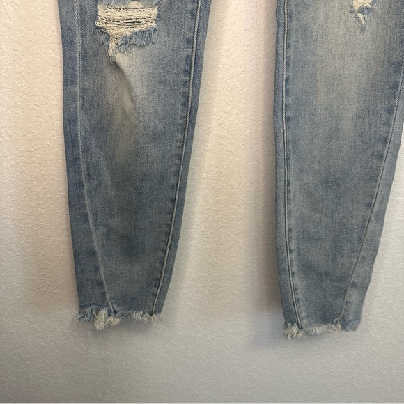 KanCan Distressed Light Wash Skinny Jeans Size 9/28 - Picture 4 of 9
